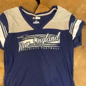 Large woman's patriots tshirt